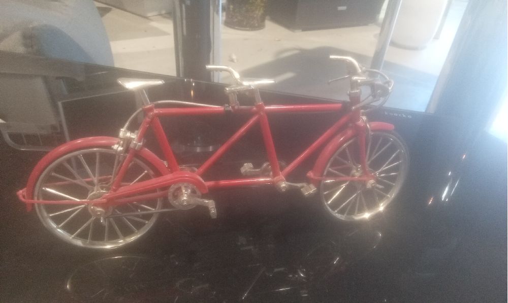 TANDEM ROUGE