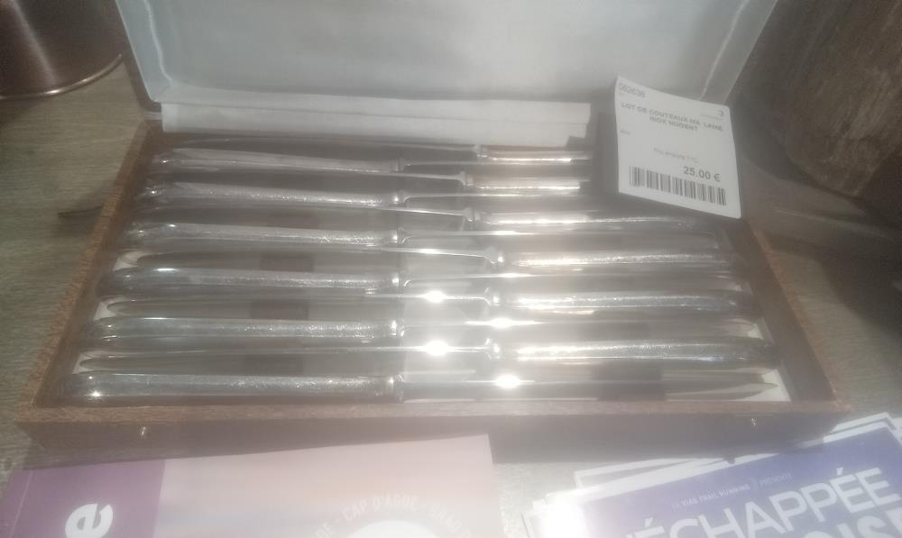 LOT DE COUTEAUX MA  LAME INOX NOGENT