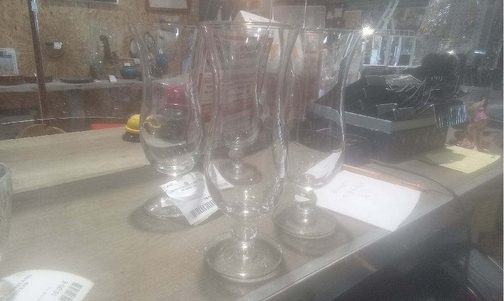 LOT DE 4 VERRES A COKTAIL EN VERRE GM