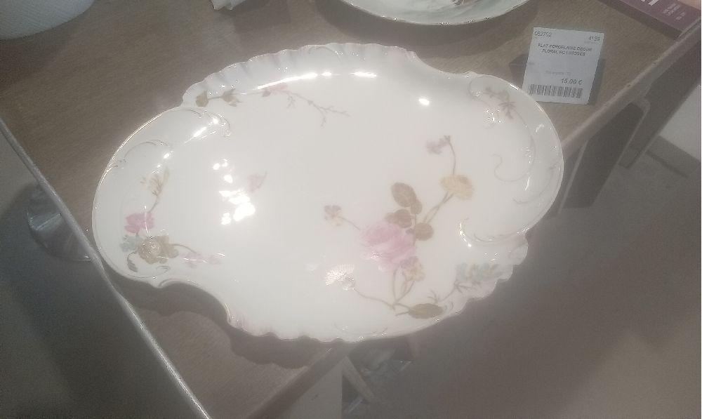 PLAT PORCELAINE DECOR FLORAL HC LIMOGES