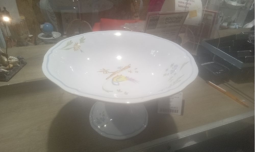 CENTRE DE TABLE DECOR MOUSTIER