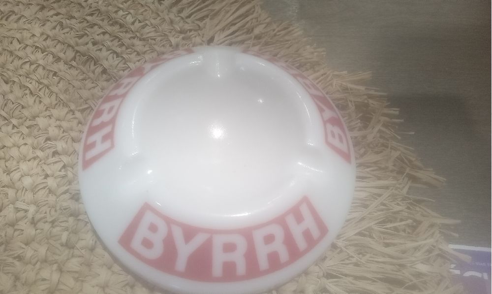 CENDRIER BYRRH