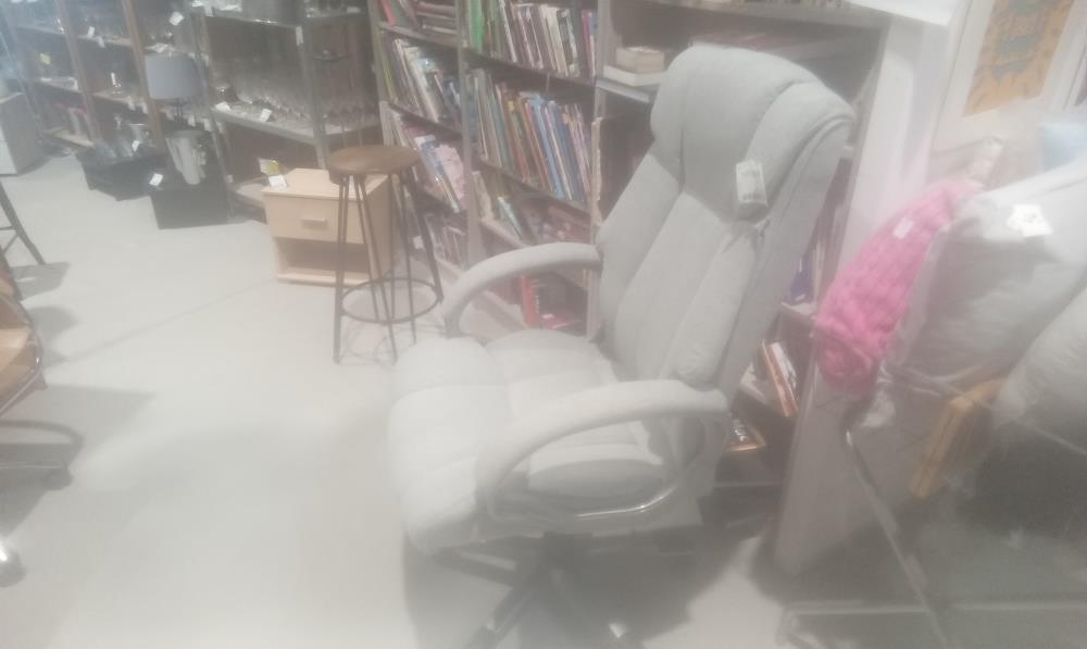 FAUTEUIL DE BUREAU SUR ROULETTE TISSUS GRIS