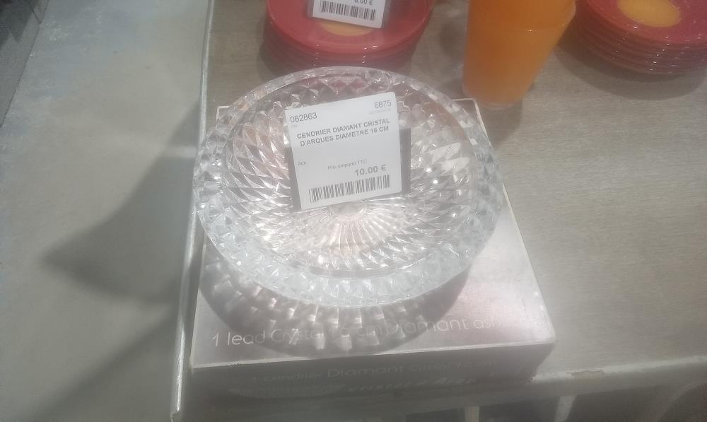 CENDRIER DIAMANT CRISTAL D'ARQUES DIAMETRE 16 CM