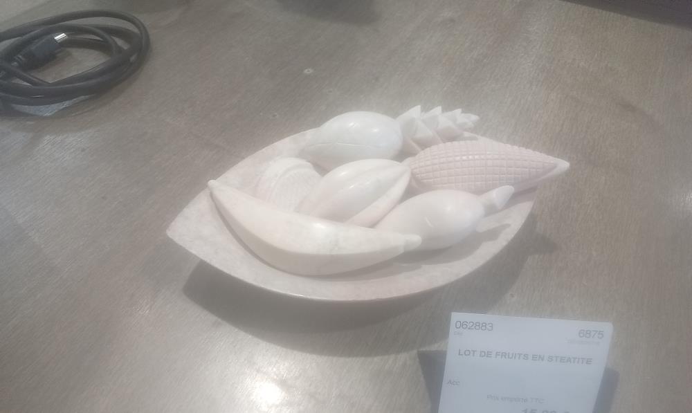 LOT DE FRUITS EN STEATITE