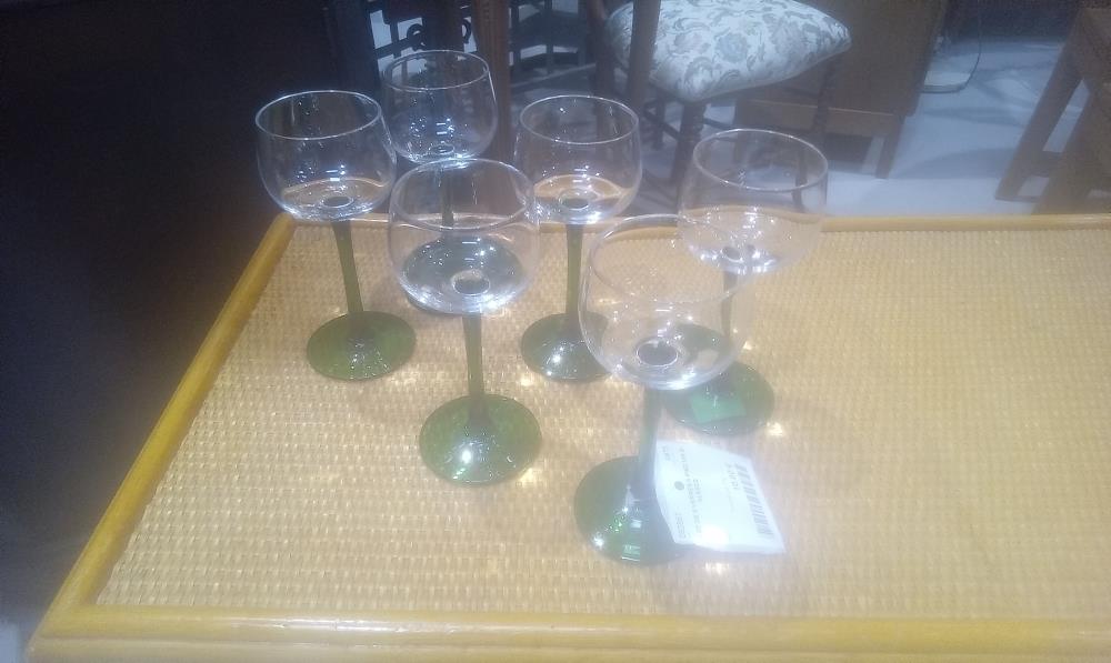 LOT DE 6 VERRES A PIED VIN D 'ALSACE