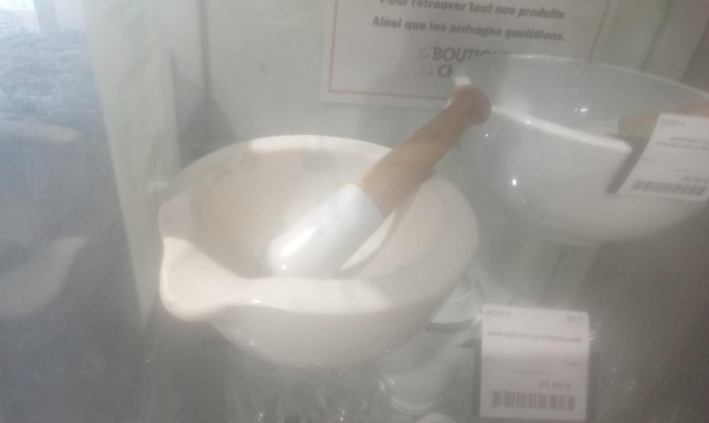 MORTIER+PILON PORCELAINE
