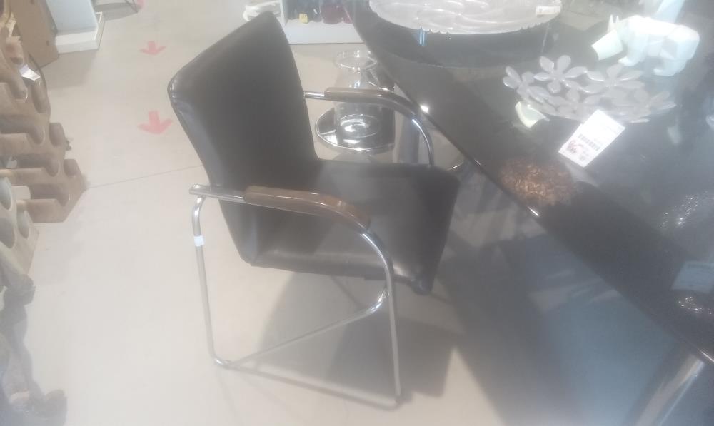 FAUTEUIL DE BUREAU ACCOUDOIR BOISERIE+LOOK NOIR EN L'ETAT