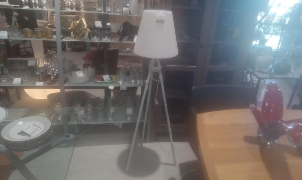 LAMPADAIRE INTERIEUR TRIPODE PIED METAL