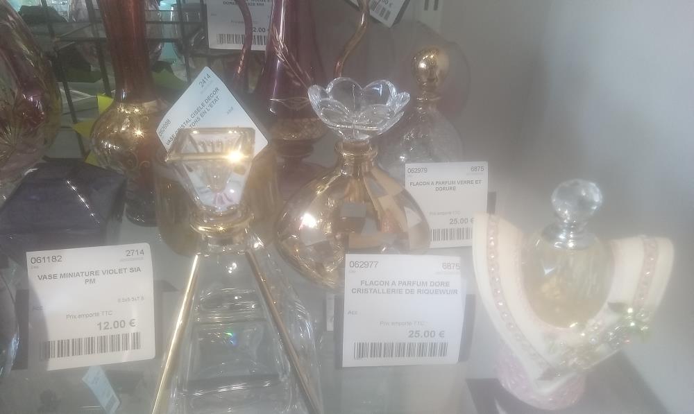 FLACON A PARFUM DORE CRISTALLERIE DE RIQUEWUIR