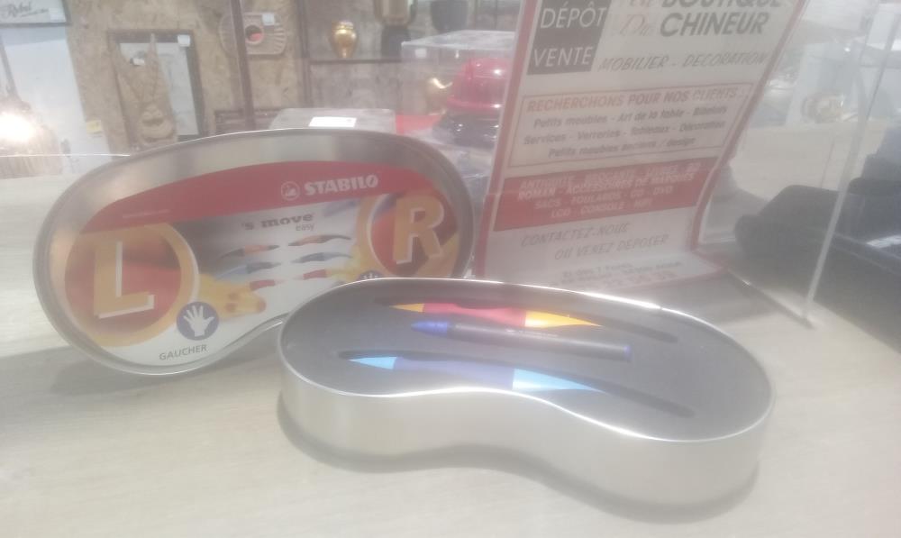 PAIRE DE STYLO STABILO DANS BOITE