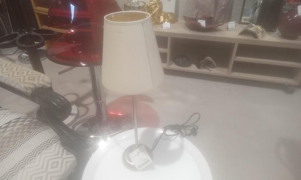 LAMPE PIED METAL +ABATJOUR BEIGE