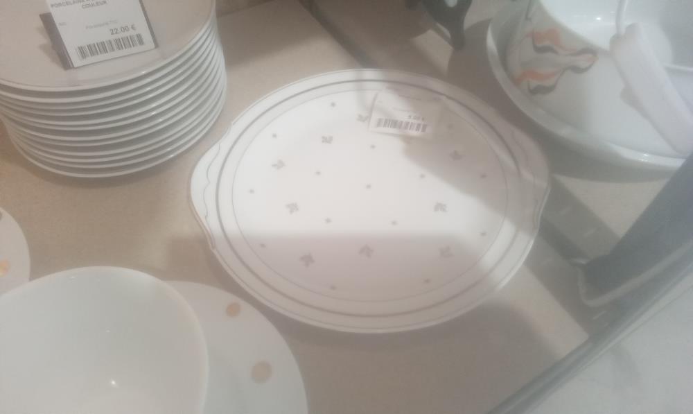 PLAT PORCELAINE DE LIMOGES MOTIF DORE