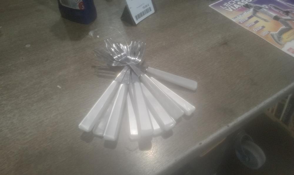 LOT DE FOURCHETTES A DESSERT NACREES