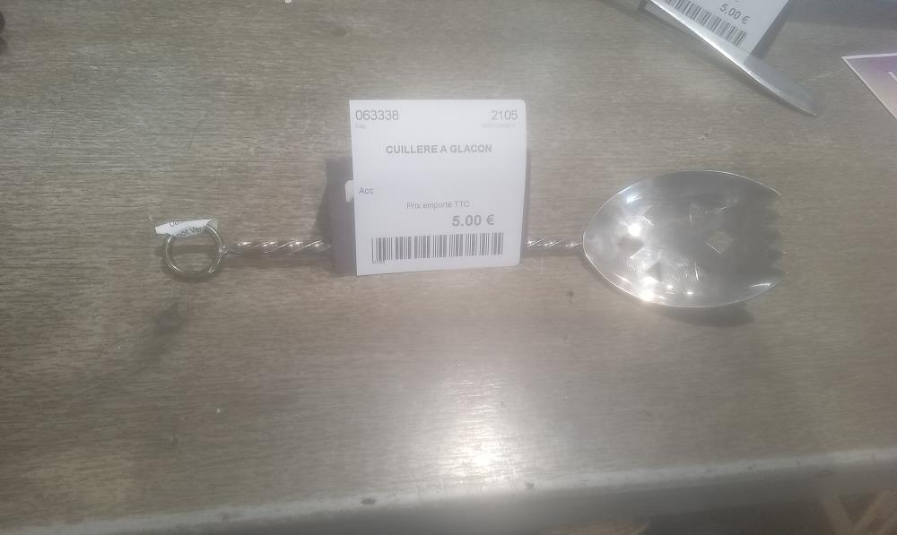CUILLERE A GLACON