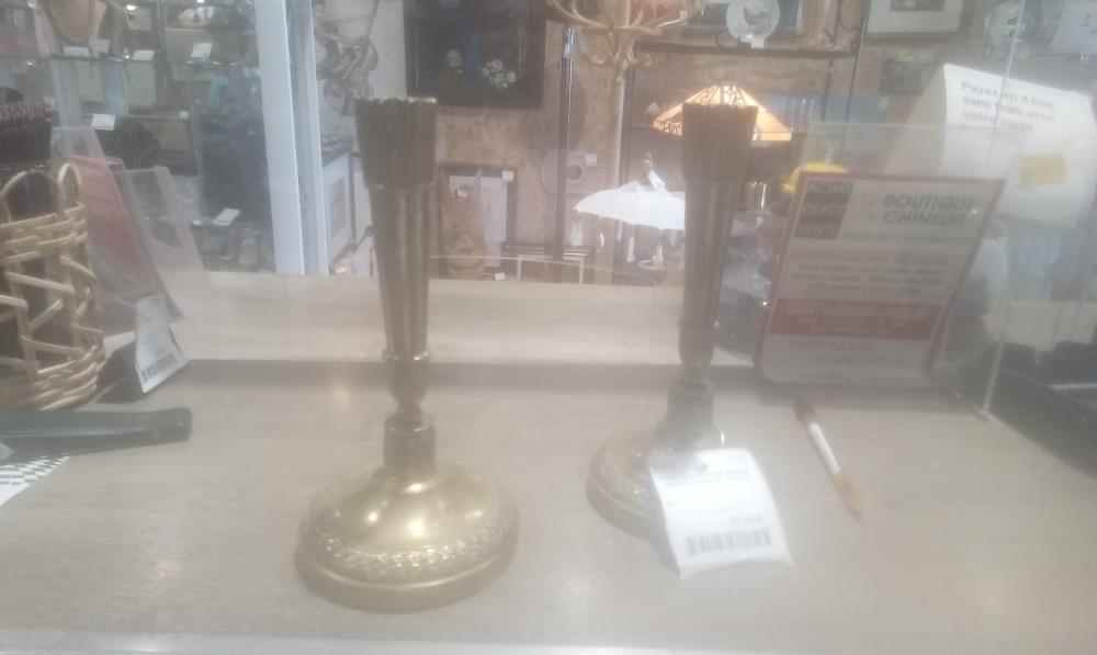PAIRE DE BOUGEOIR BRONZE  DECOR FLORAL ET TREFLE