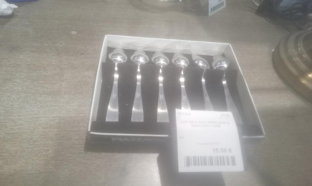 LOT DE 6 CUILLERES INOX A PAMPLEMOUSSE
