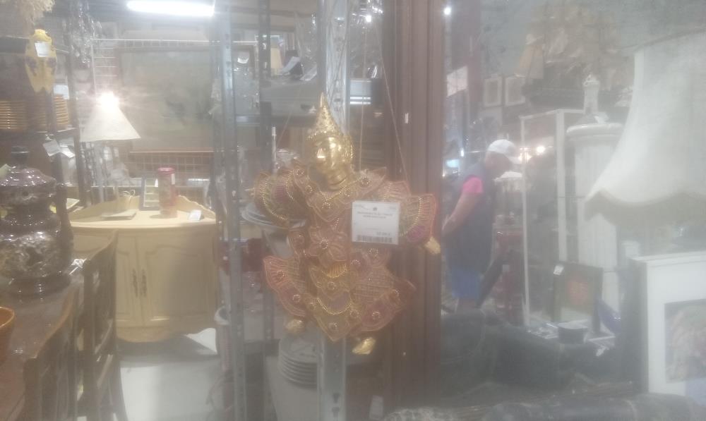 MARIONNETTE EN TISSUS DORE ASIATIQUE