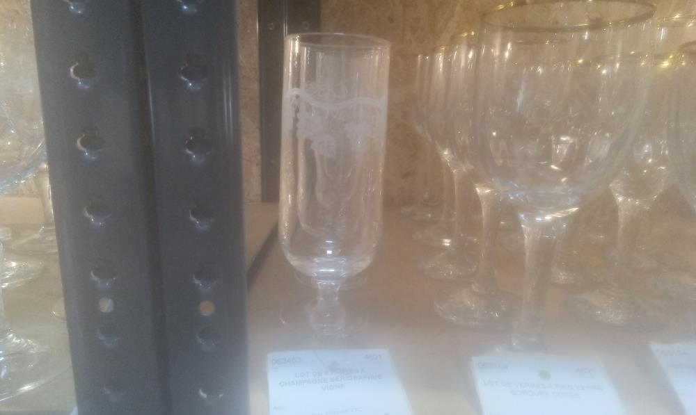 LOT DE 6 FLUTES A CHAMPAGNE SERIGRAPHEE VIGNE