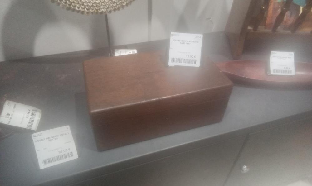 COFFRET BOIS AVEC FENTE SANS CLEF