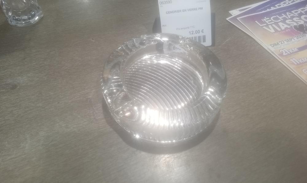 CENDRIER EN VERRE PM