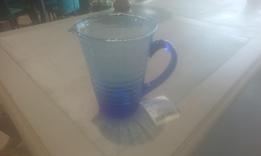 PICHET EN VERRE BLEU 1 ANSE