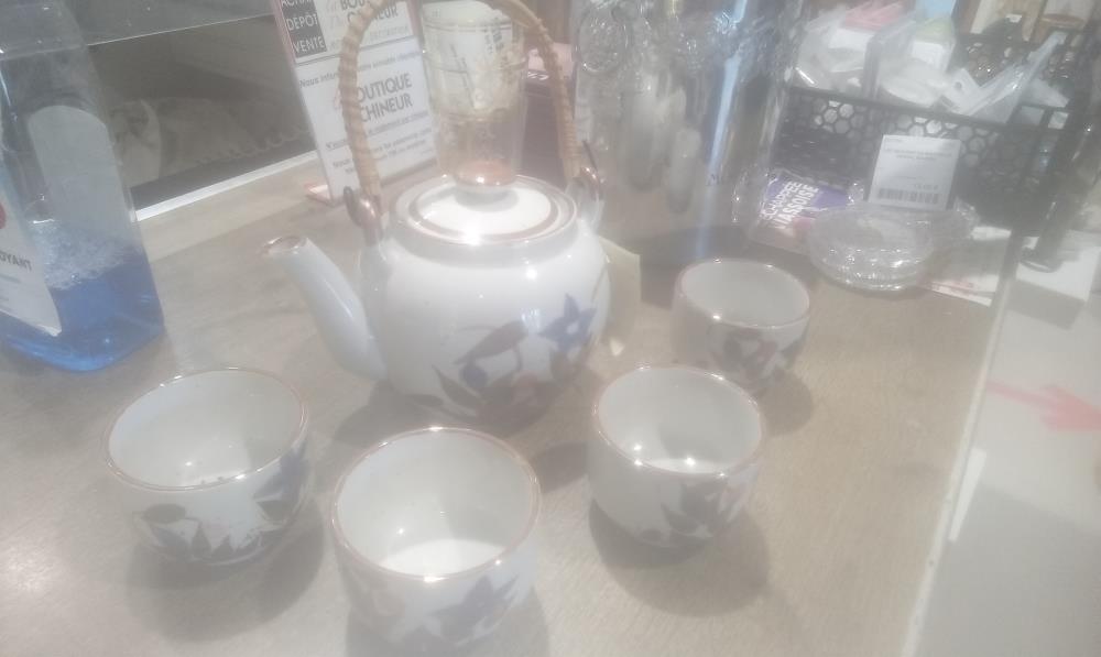 THEIERE+TASSE CERAMIQUE DECOR FLORAL A THE