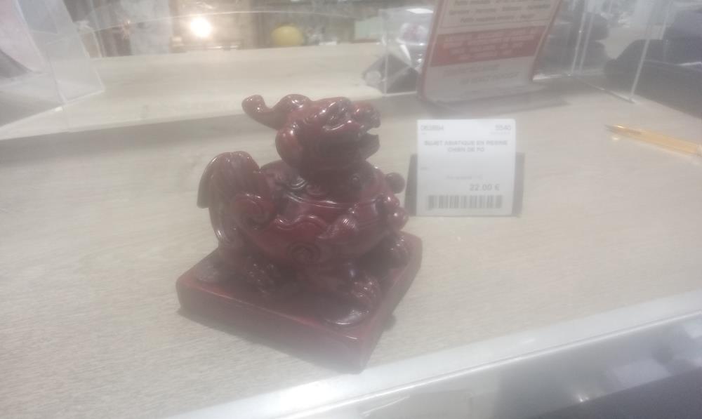 SUJET ASIATIQUE EN RESINE CHIEN DE FO