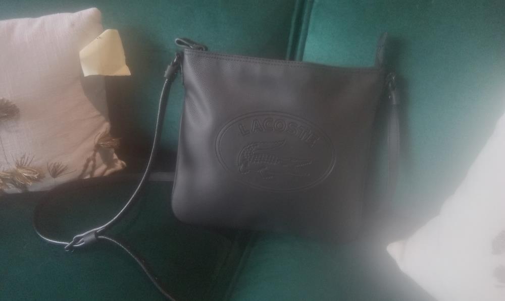 POCHETTE LACOSTE 1ANSE