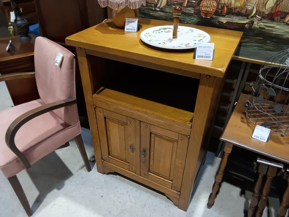 MEUBLE CHENE MASSIF 2 PORTES+1 TABLETTE+NICHE