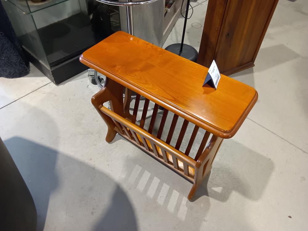 PORTE REVUE TEINTE MERISIER
