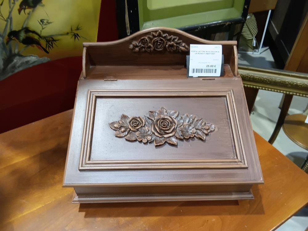 PORTE LETTRE BOIS DECOR A LA ROSE+1 ABATTANT