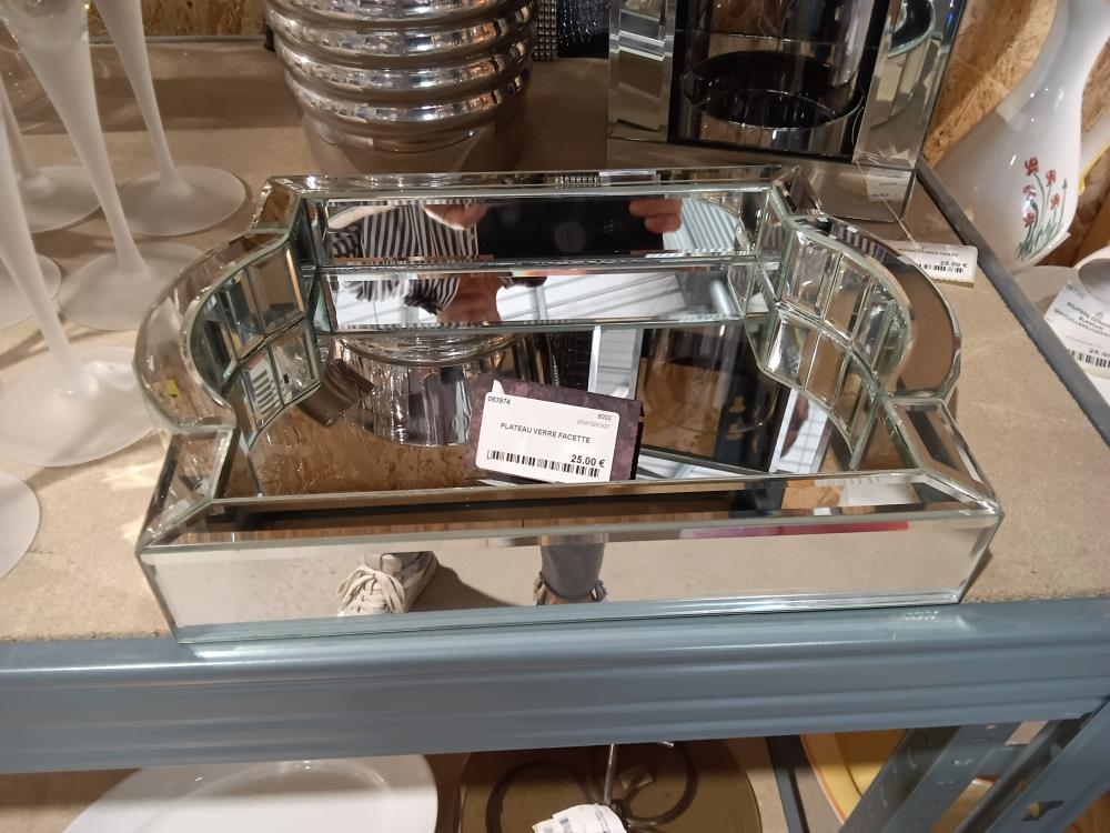 PLATEAU VERRE FACETTE