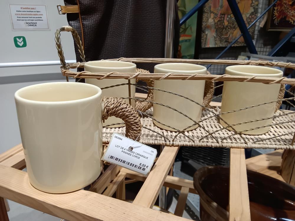 LOT DE 4 TASSES CERAMIQUE POIGNEE CORDE