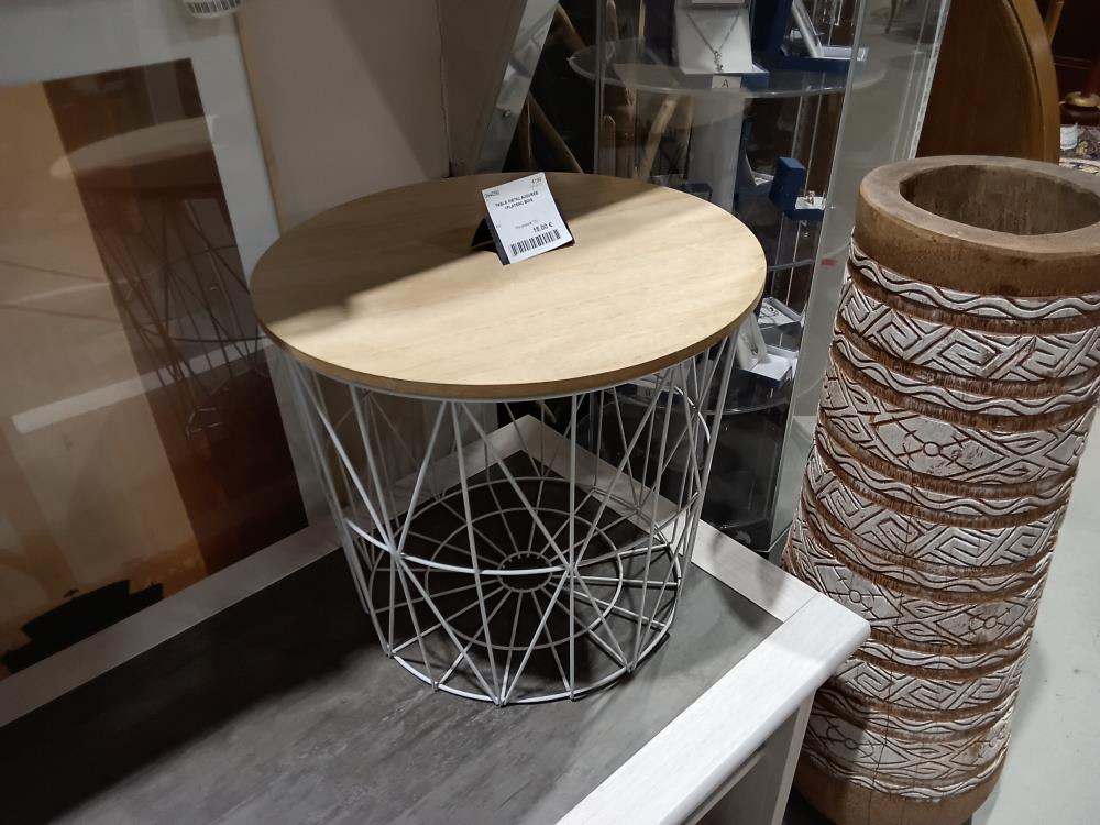 TABLE METAL AJOUREE +PLATEAU BOIS