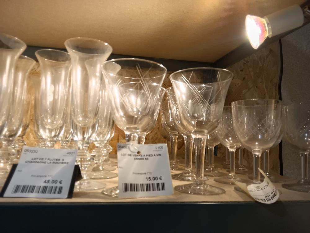 LOT DE VERRE A PIED A VIN ANNEE 50