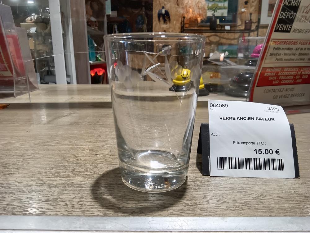VERRE ANCIEN BAVEUR