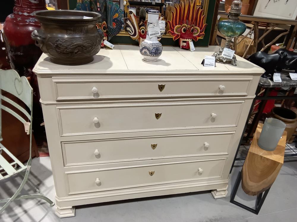 COMMODE 4 TIROIRS PEINTE BLANCHE PLATEAU EN L'ETAT