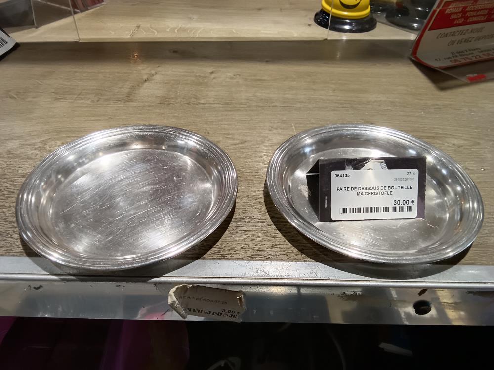 PAIRE DE DESSOUS DE BOUTEILLE MA CHRISTOFLE