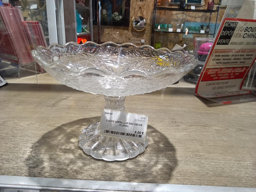COUPE VERRE SUR PIED DECOR FLORAL