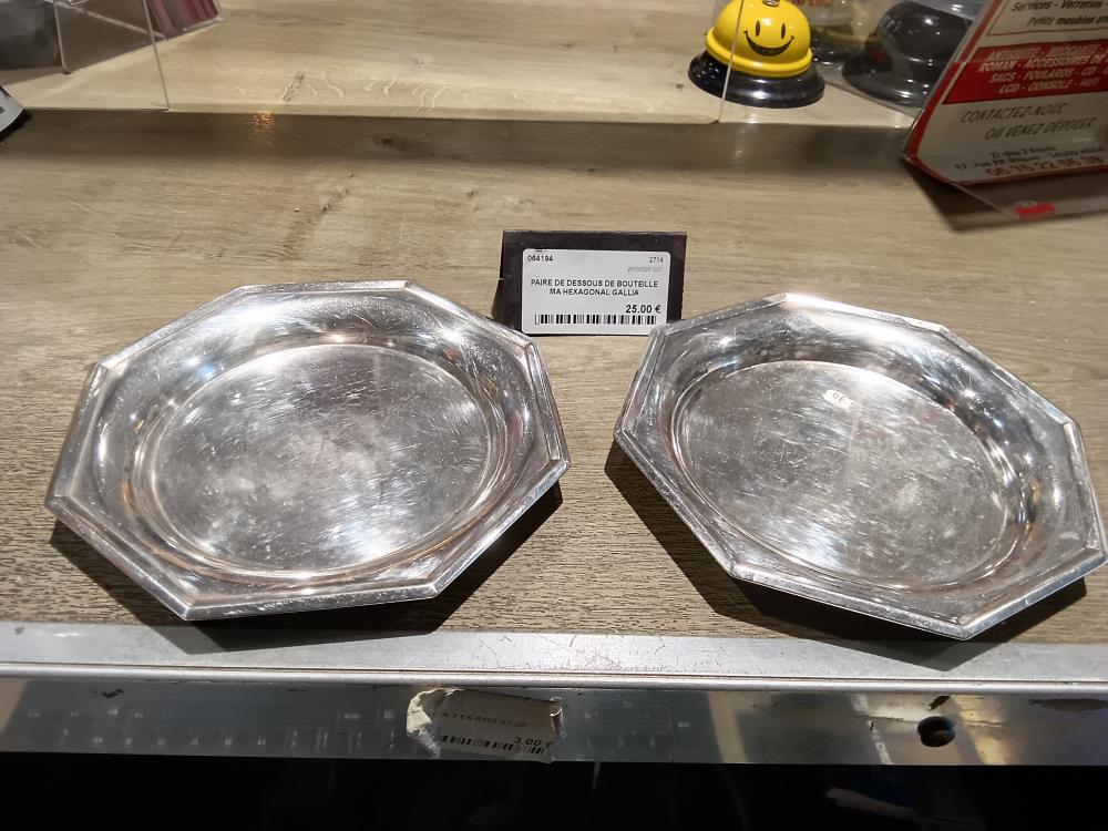 PAIRE DE DESSOUS DE BOUTEILLE MA HEXAGONAL GALLIA