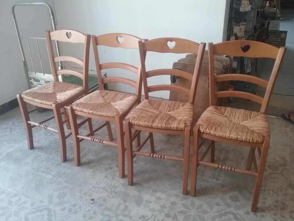 4 CHAISES PAILLEES