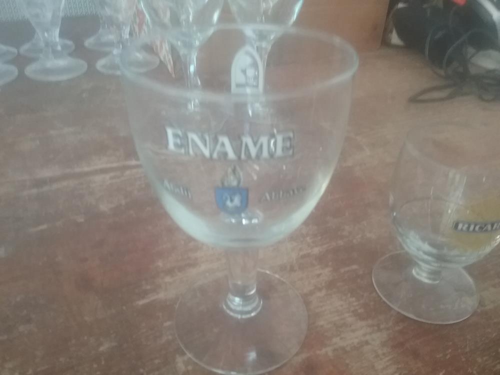 VERRE À BIERRE