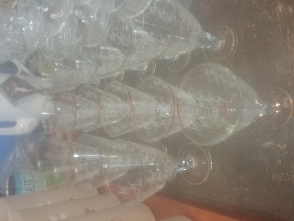 PETIT SERVICE DE VERRES DORES