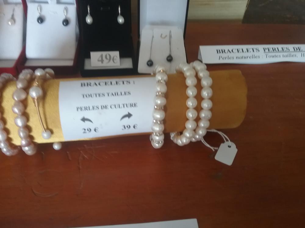 BRACELETS PERLES M