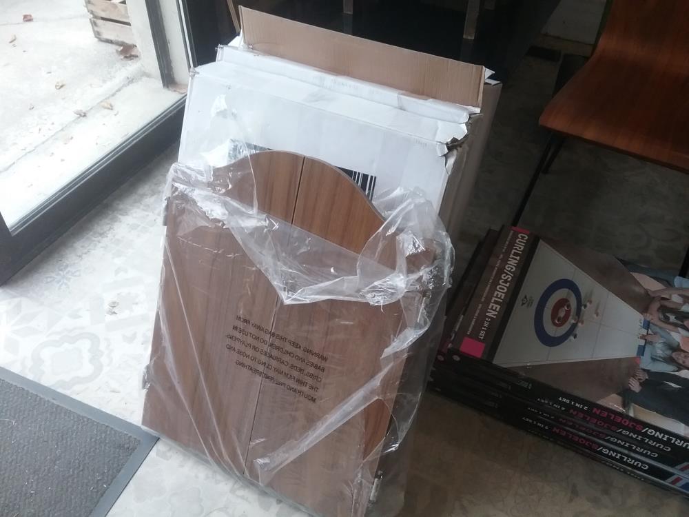 ARMOIRE CIBLE FLECHETTES