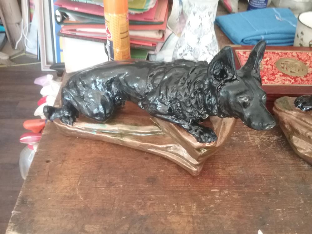 CHIEN LOUP DECO CERAMIQUE