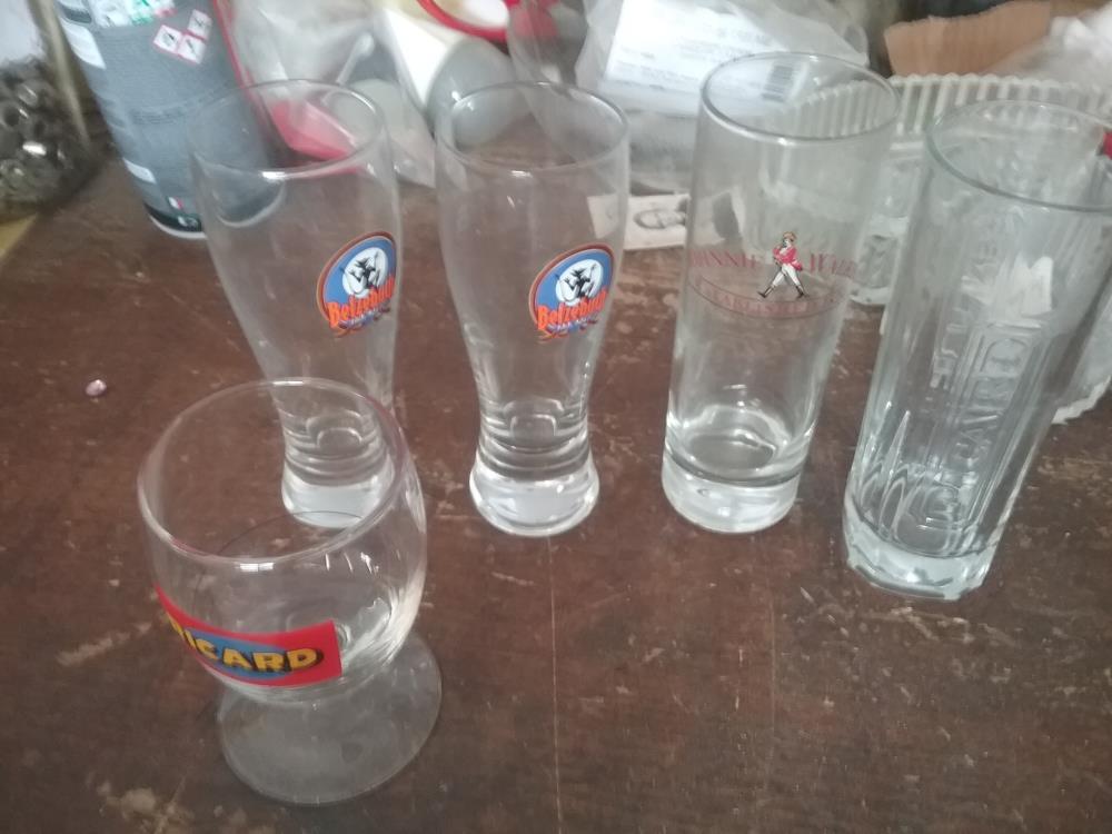 VERRE DE BAR