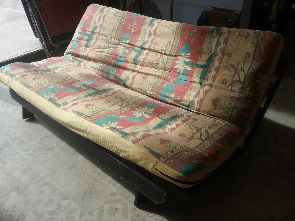 CANAPE FUTON 