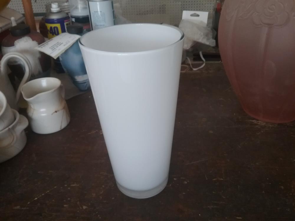 VASE BLANC